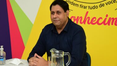 A Justiça de Barretos, através do Juiz da 2ª Vara Cível da Comarca de Barretos, dr. Luiz Fernando Silva Oliveira, concedeu mandado de segurança em favor do Reitor da Fundação Educacional de Barretos (UNIFEB), professor Angelo Davis.