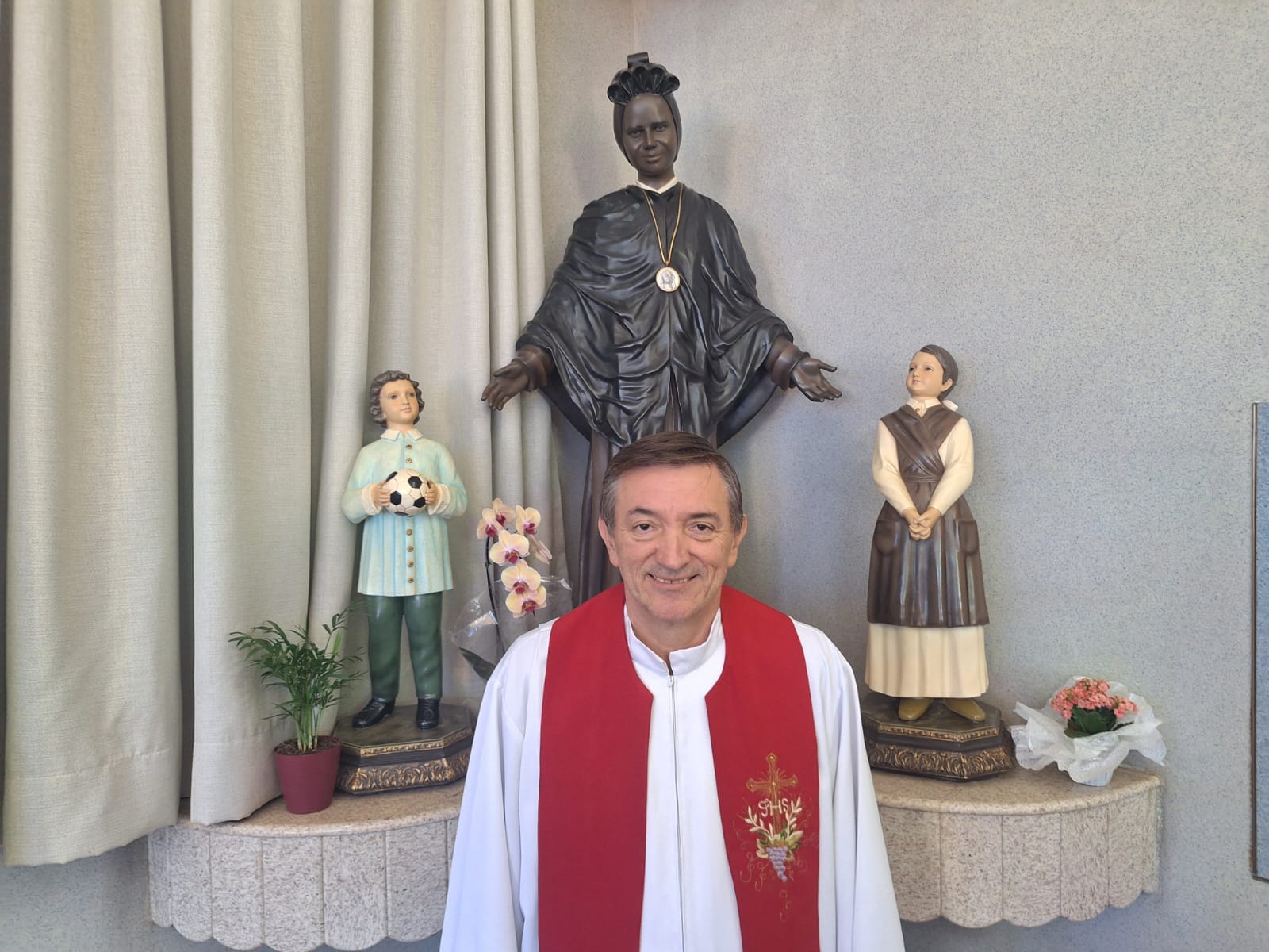 Padre confirma missas nos cemitérios neste domingo de visitação