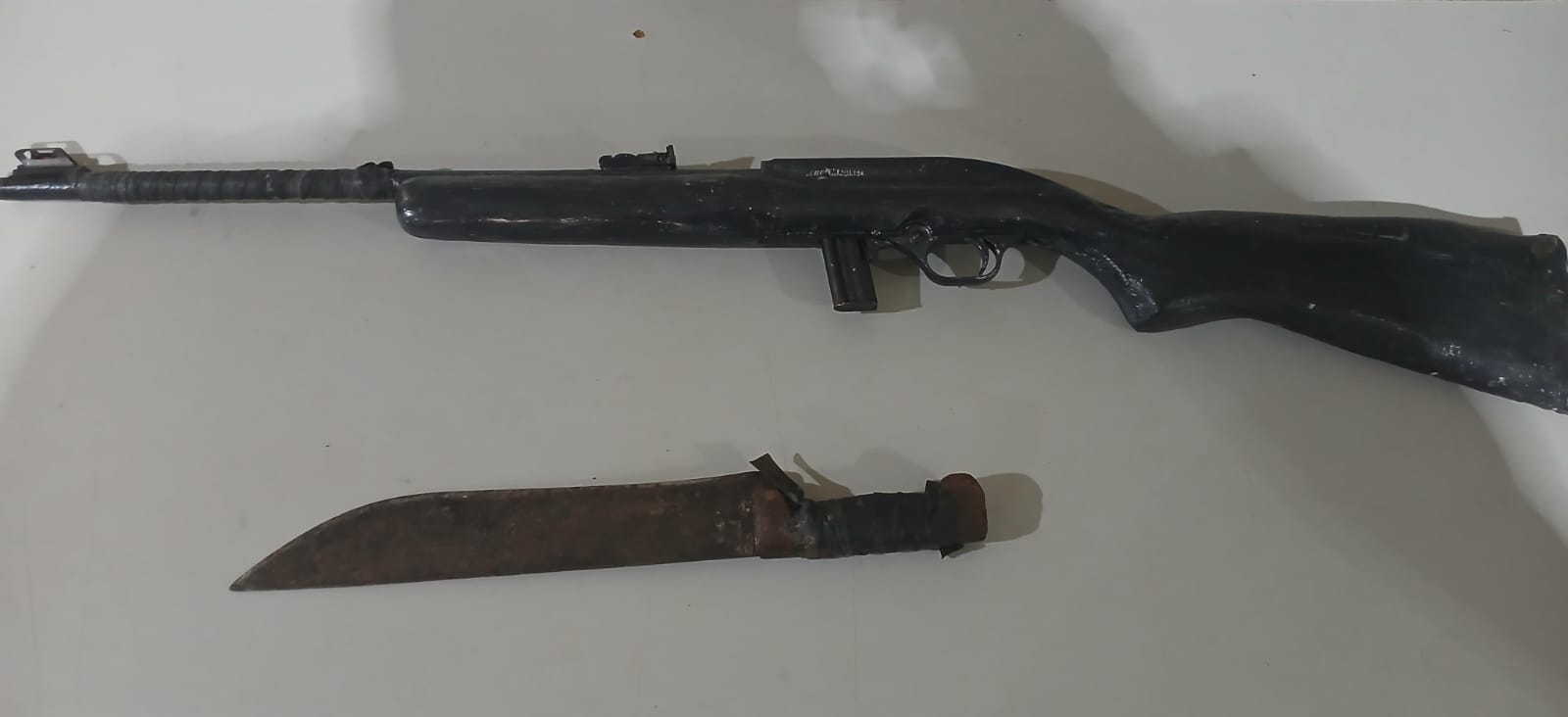 PM detém suspeito e apreende carabina no Dom Bosco