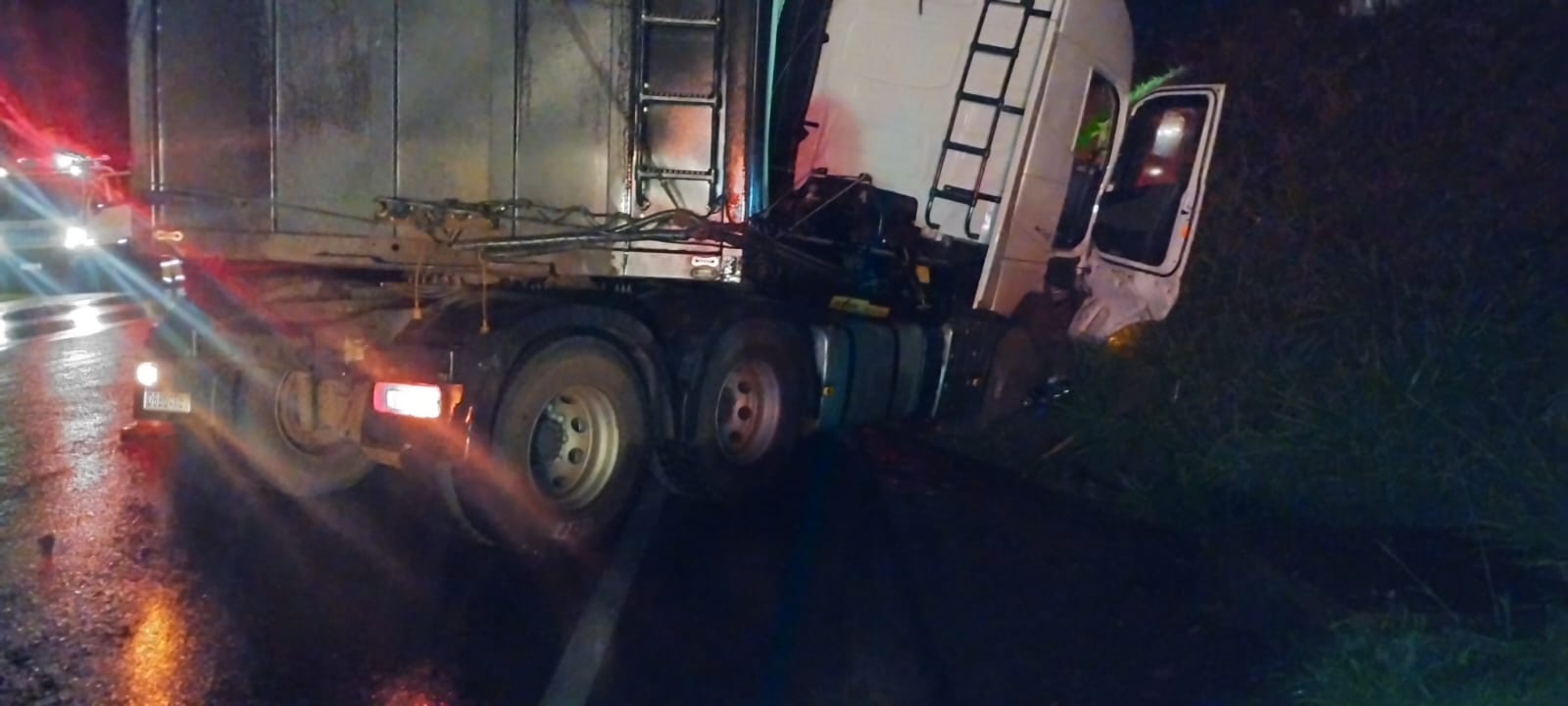Motorista é socorrido após acidente na Assis Chateaubriand