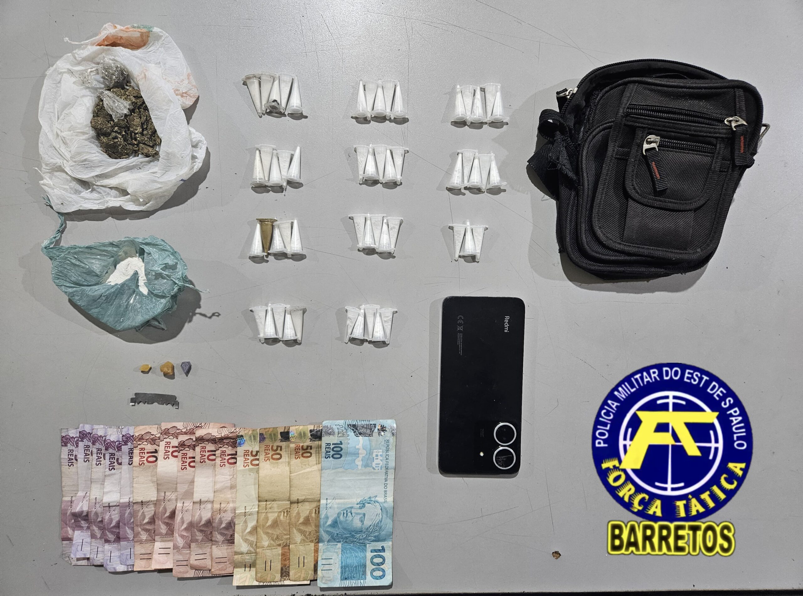 Jovem é detido pela PM com drogas no bairro Luís Spina