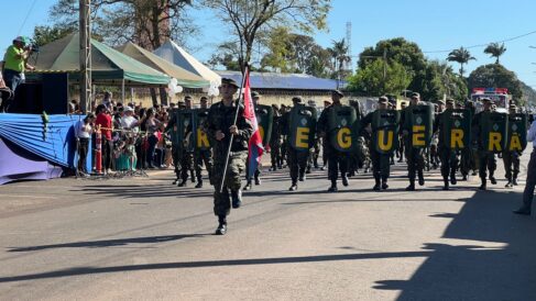 WhatsApp Image 2025-05-19 at 16.20.30 Um grupo de 50 atiradores do Tiro de Guerra desfilou neste domingo (18)