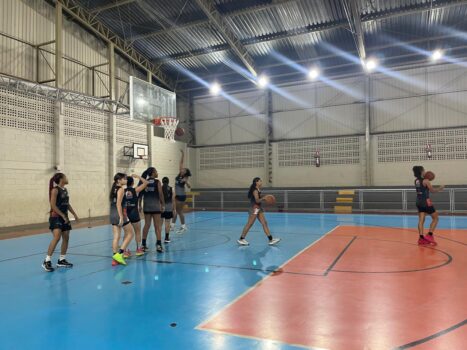 WhatsApp Image 2025-05-20 at 11.35.30 A equipe feminina do Basquete Barretos da APAB após uma semana de treinos, joga hoje (24), às 15h, em São Paulo no Centro Olímpico de Treinamento e Pesquisa, contra o Centro Olímpico, na Vila Clementino.
