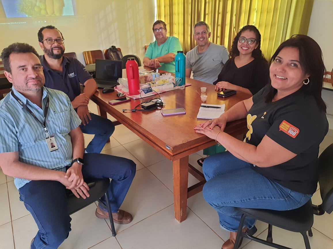 Dirigentes da CATI apresentam programas de segurança alimentar em Cajobi