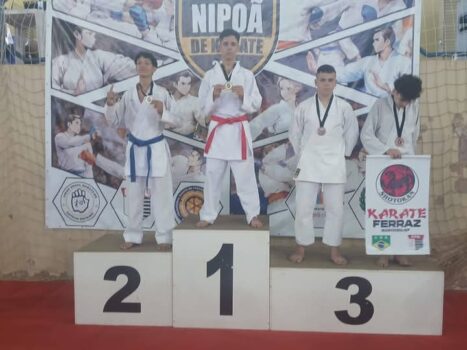 WhatsApp Image 2025-05-25 at 18.37.36 O karateca Enzo Andrade Papel disputou no domingo (25), na Copa Nipõa, na região de Monte Aprazível, que foi um torneio amistoso, mas que serve para a sua preparação.