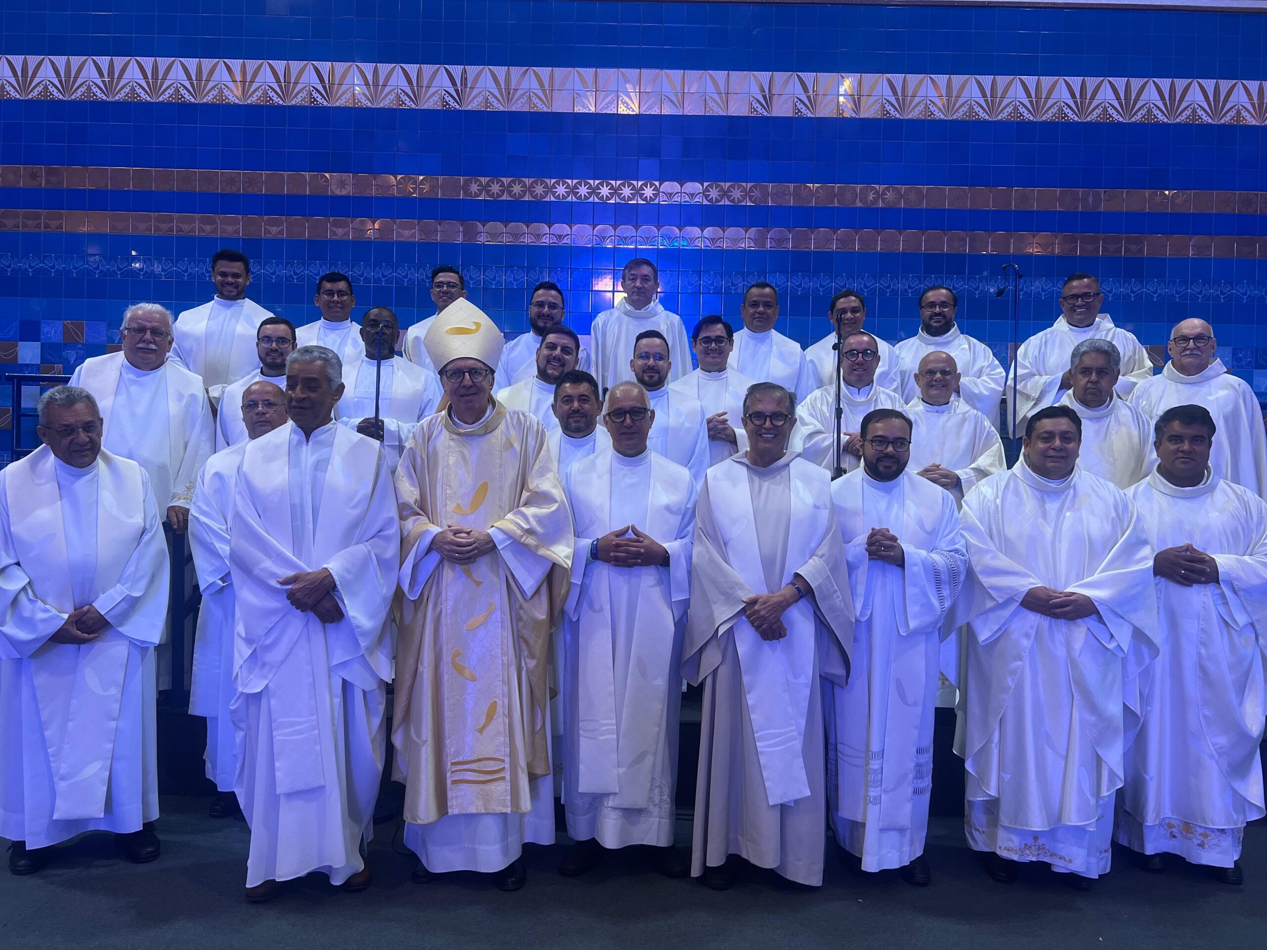 Clero da Diocese retorna a Barretos após visita à Basílica Nacional  