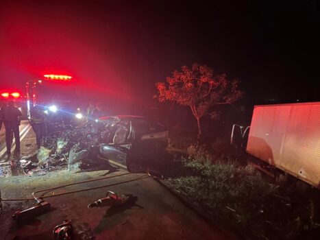 Colisão mata condutor e deixa três feridos na vicinal Joaquim Garcia Franco (Foto: O Diário de Barretos) Colisão mata condutor e deixa três feridos na vicinal Joaquim Garcia Franco (Foto: O Diário de Barretos)