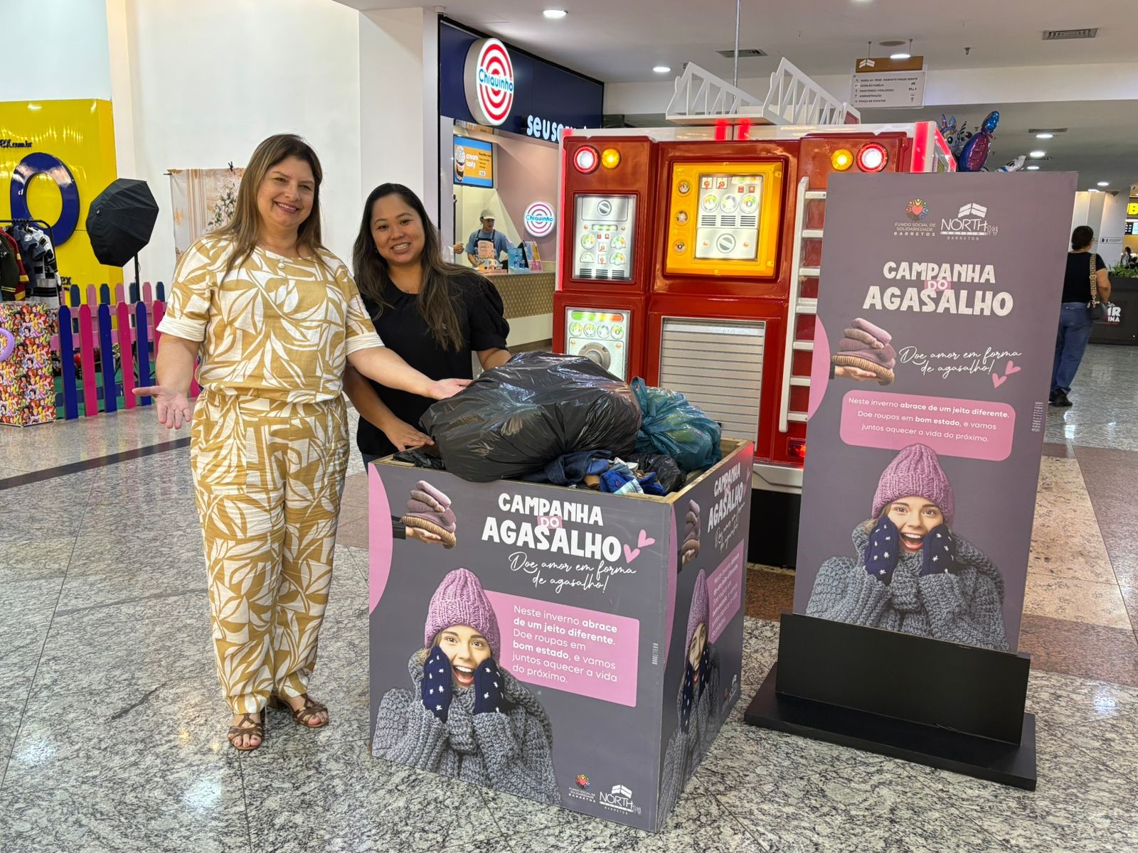 Shopping entrega agasalhos e cobertores ao Fundo Social