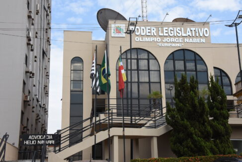 Sessão desta segunda-feira (19) será a terceira do mês de maio Sessão desta segunda-feira (19) será a terceira do mês de maio