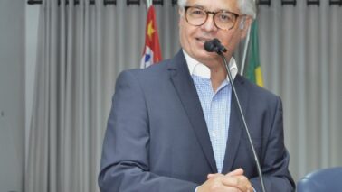 Tia Neide e a eternidade das lembranças