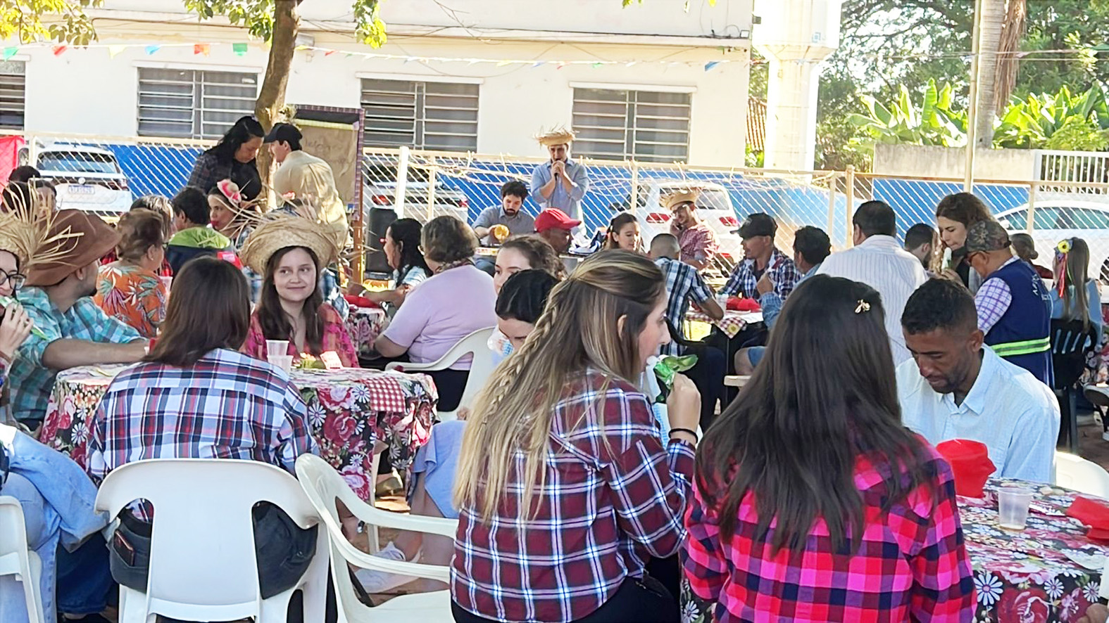 Projeto Manguinhos realiza festa junina para assistidos em Casa de Passagem 