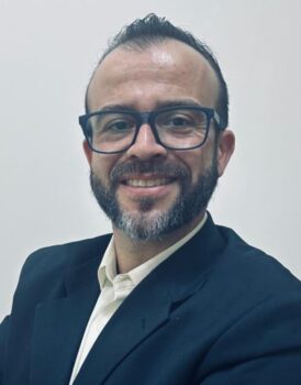 Thiago Amorim, administrador especialista em inovação Inovar não é apenas criar algo inédito, mas gerar valor de maneira diferente.