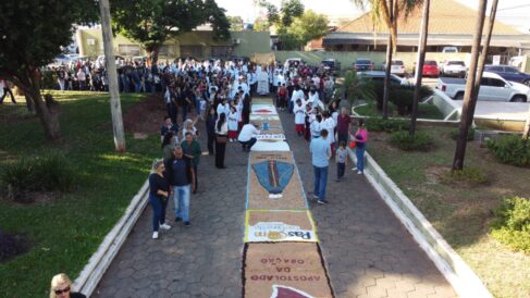 (3) Nesta quinta-feira, 19 de junho, as igrejas de Barretos realizam as celebrações de Corpus Christi com missas e procissões.