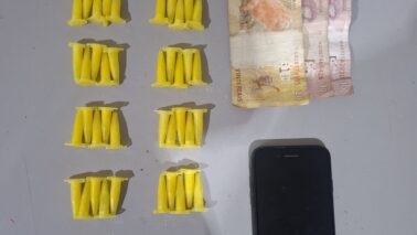 PM aborda jovem e apreende cocaína (Foto: O Diário de Barretos)