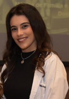 Maria Angélica Tonato de Oliveira, estudante no 1º período do curso de medicina da Facisb, orientada pelo prof. João Luiz Brisotti Fatores de risco por trás do câncer de fígado