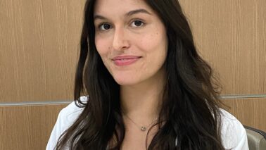 Tosse com pigarro, cansaço e noites mal dormidas: podem não ser só da idade!