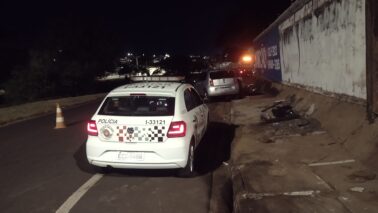 Colisão deixa motociclista ferido na área central em Barretos (foto: O Diário de Barretos)