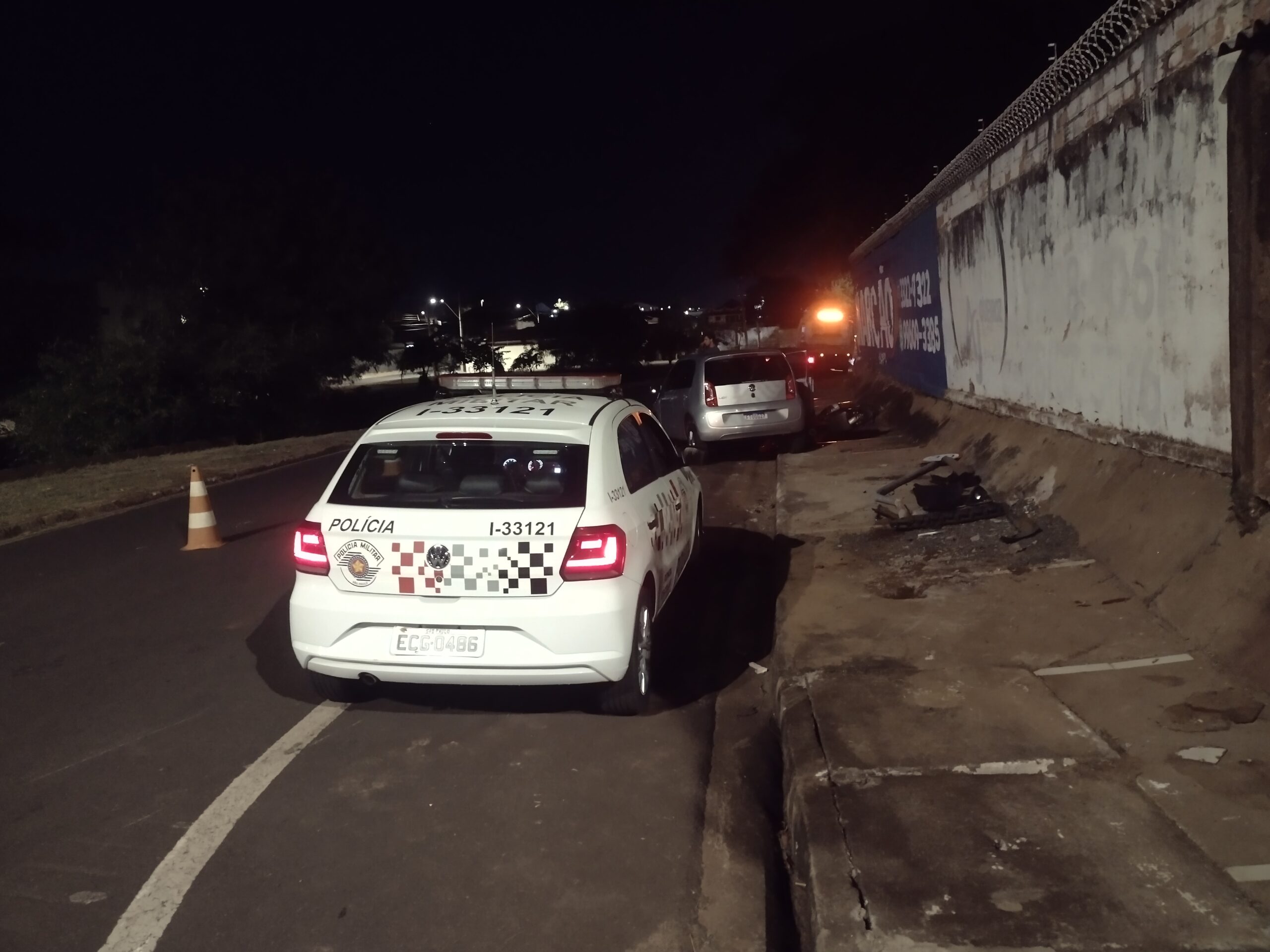 Colisão deixa motociclista ferido na área central em Barretos