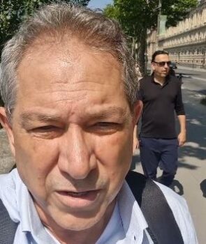 Prefeito A viagem internacional da comitiva liderada pelo vice–governador, Felício Ramuth, a Israel, com a participação do prefeito da Estância Turística de Barretos, Odair Silva e os prefeitos das cidades de Guaratinguetá, São José dos Campos, Urupês e Ribeirão Preto foi interrompida em Paris, na França, devido ao conflito entre Israel e o Irã.