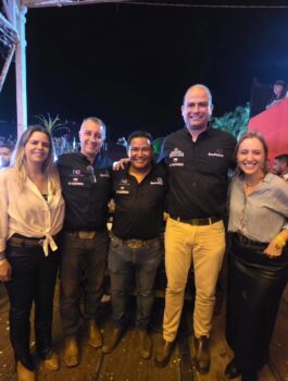 Amigos e imprensa Amigos e imprensa