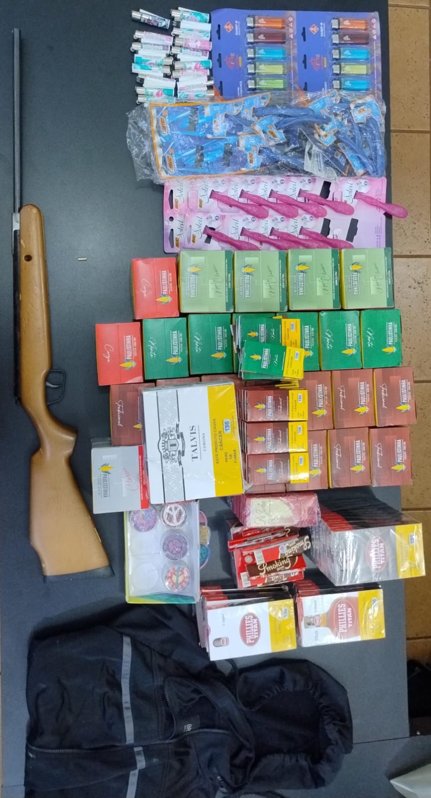 Homem preso pela PM por violência doméstica e tráfico confessa participação em roubo