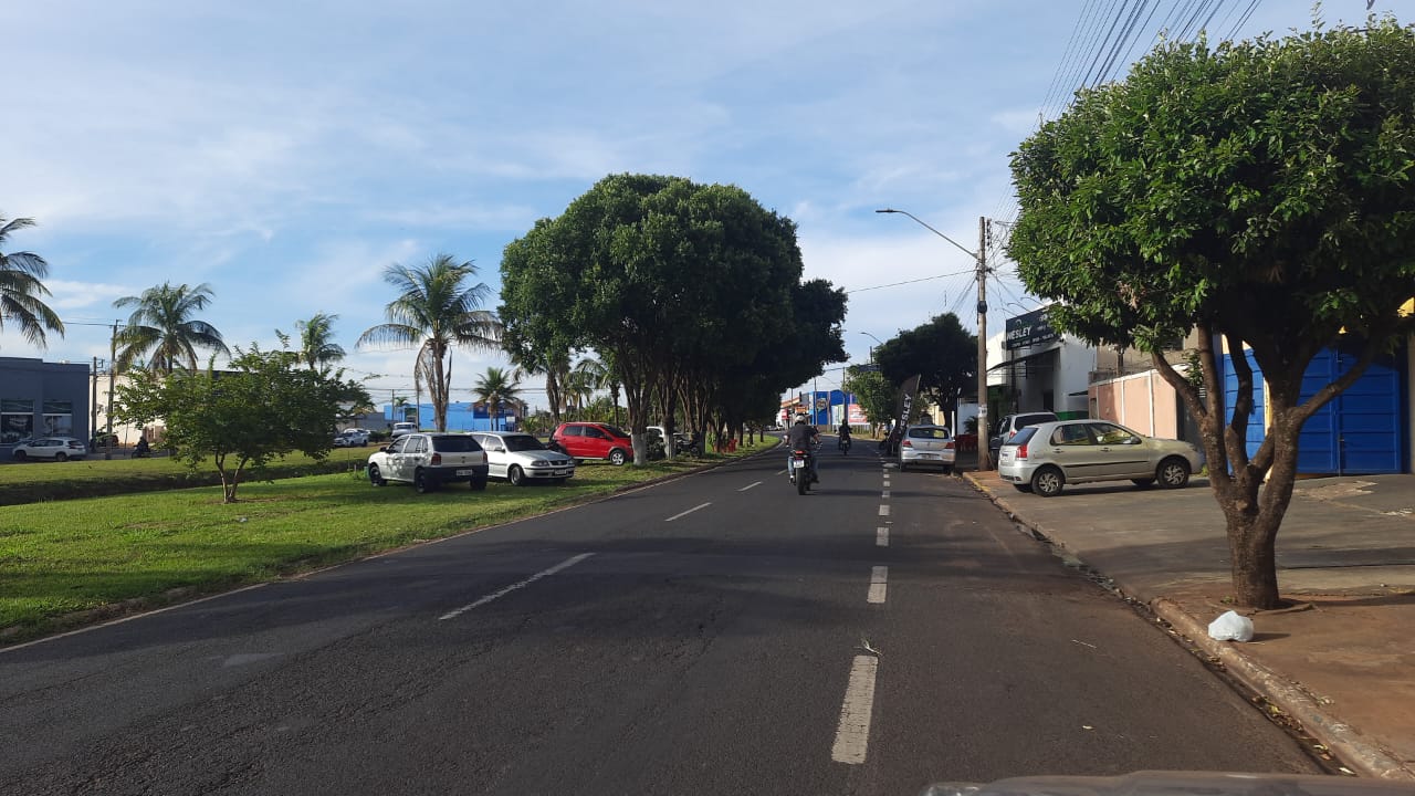 Ouvinte cobra fiscalização de veículos na Via dos Coqueiros