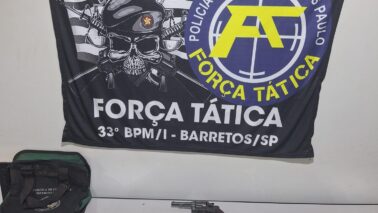 Jovem é detido em flagrante pela PM por posse irregular de arma (Foto: O Diário de Barretos)