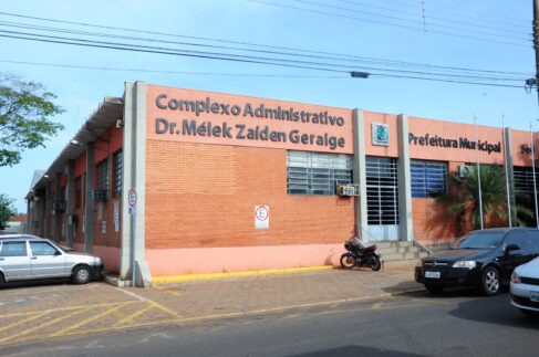 OPORTUNIDADE: Empreendimento turístico de Olímpia oferece vagas em feirão na rua 30, antigo prédio da prefeitura Resort de Olímpia realiza feirão de empregos em Barretos nesta quarta-feira