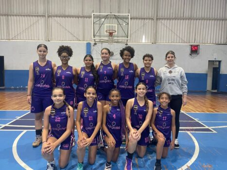 WhatsApp Image 2025-06-24 at 15.32.49 As equipes femininas de basquete categorias Sub-13 e Sub-14 da APAB Barretos voltam a jogar neste sábado (28), contra o A.D. Centro Olímpico, de São Paulo.