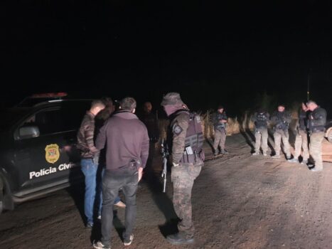 Polícia Civil prende jovem com drogas e dinheiro em Monte Azul (Foto: O Diário de Barretos) Polícia Civil prende jovem com drogas e dinheiro em Monte Azul (Foto: O Diário de Barretos)