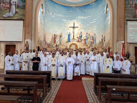WhatsApp Image 2025-06-28 at 12.01.05 O Dia de Oração pela Santificação do Clero da Diocese de Barretos foi realizado no Santuário do Rosário, na manhã de sexta-feira (27).