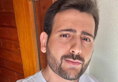 O empresário Danilo Caldas comemora hoje mais um aniversário e recebe abraços de seus familiares e amigos. Parabéns, felicidades e tudo de bom! Empresário comemora aniversário!