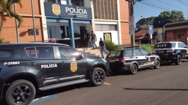 Uma ocorrência de fuga do local de acidente foi registrada no Plantão Policial de Barretos na manhã de terça-feira (1º).
