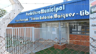 A Prefeitura da Estância Turística de Barretos alterou para a próxima sexta, dia 31, o ponto facultativo relativo ao Dia do Servidor Público.