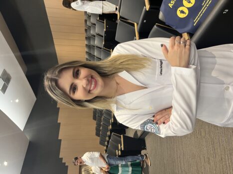 Larissa Bertaggia Giacomelli, estudante do 3º período do curso de Medicina da FACISB, orientada pelo prof. Robson Aparecido dos Santos Boni Os perigos da epilepsia não diagnosticada