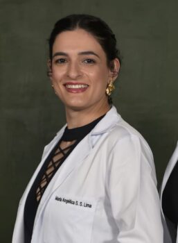 Maria Angelica Suedan Souza Lima, estudante do1º período do curso de Medicina da Facisb, orientada pela profª Luciana Souza Jorge Combate ao câncer de colo de útero é responsabilidade de todos