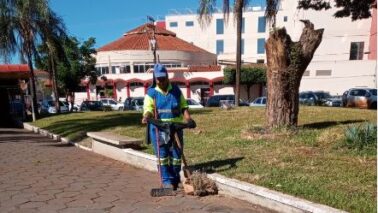 O Serviço Autônomo de Água e Esgoto de Barretos (SAAEB) e a Prefeitura Municipal divulgaram nota para esclarecer que não é verdadeiro os boatos divulgados nas redes sociais sobre uma suposta demissão em massa de varredeiras no município.