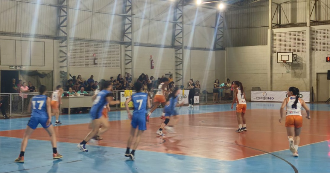 Basquete feminino da APAB ganha por diferença de 94 pontos