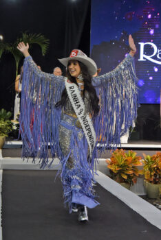 TIN_7942 Rainha e Princesa da Festa do Peão são eleitas nos 70 anos do evento
