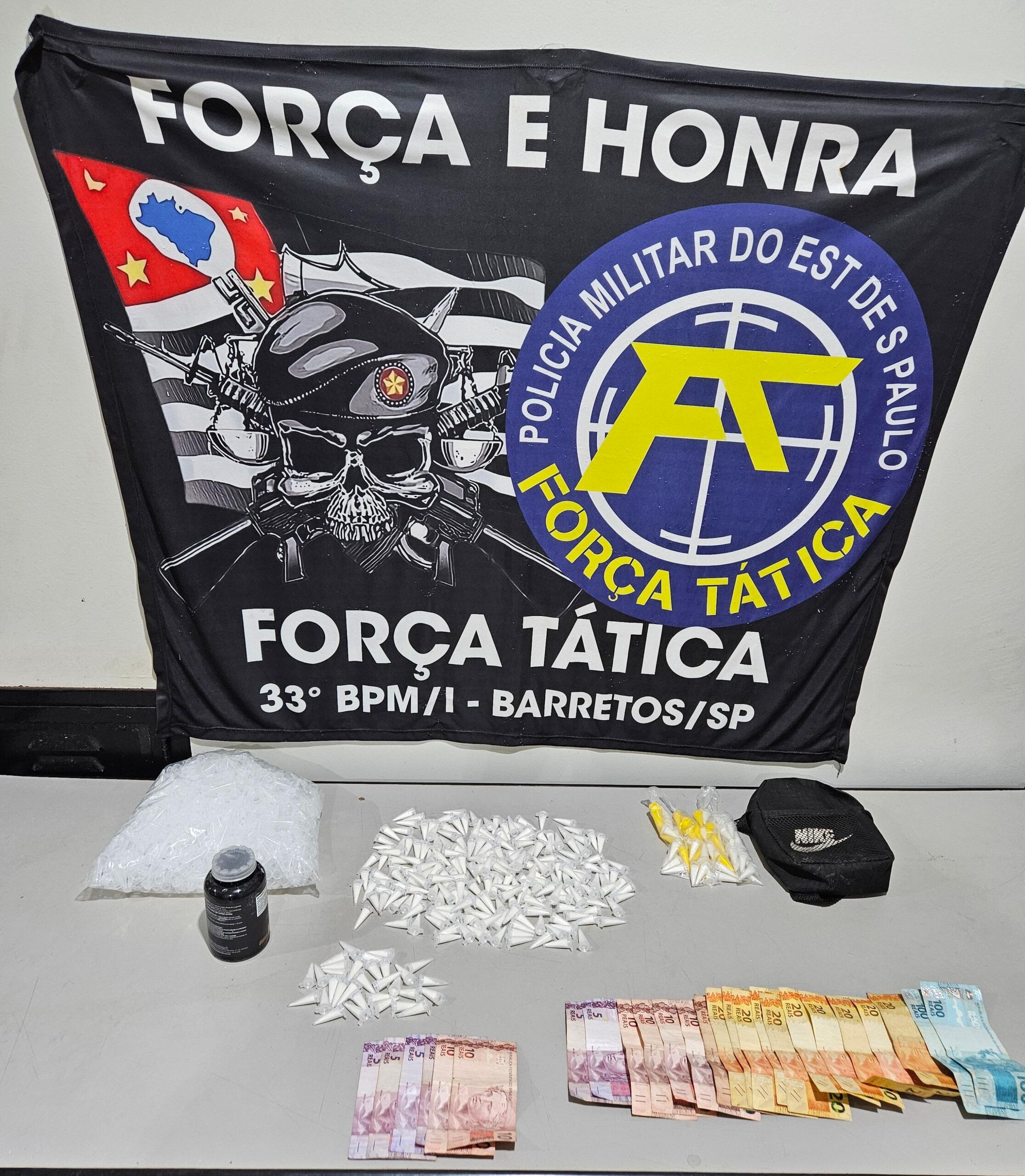 Polícia Militar prende três durante ação de combate ao tráfico