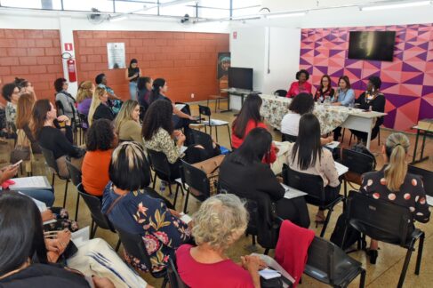 WhatsApp Image 2025-07-11 at 16.45.14 A cidade de Barretos realizou nesta sexta-feira (11), a 5ª Conferência Municipal dos Direitos e Políticas Públicas para Mulheres, na Casa da Mulher Paulista. O evento teve como tema “Mais democracia, mais igualdade e mais conquistas para todas”.