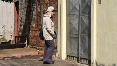 Semana começa com três internações por dengue