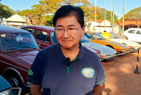 REPRESENTAÇÃO: Suga é membro da Federação de Carros Antigos e prestigiou Clube Chão Preto Encontro de Carros Antigos encerra neste domingo