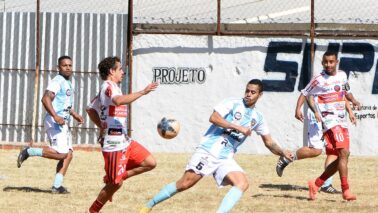 WhatsApp Image 2025-07-20 at 17.22.46 O Campeonato Amador da Série A foi aberto neste domingo (20), com cinco jogos, entre eles, destaques para goleadas da ADPM por 10 gols e do Atlético Vila Diva por 5 a 0.