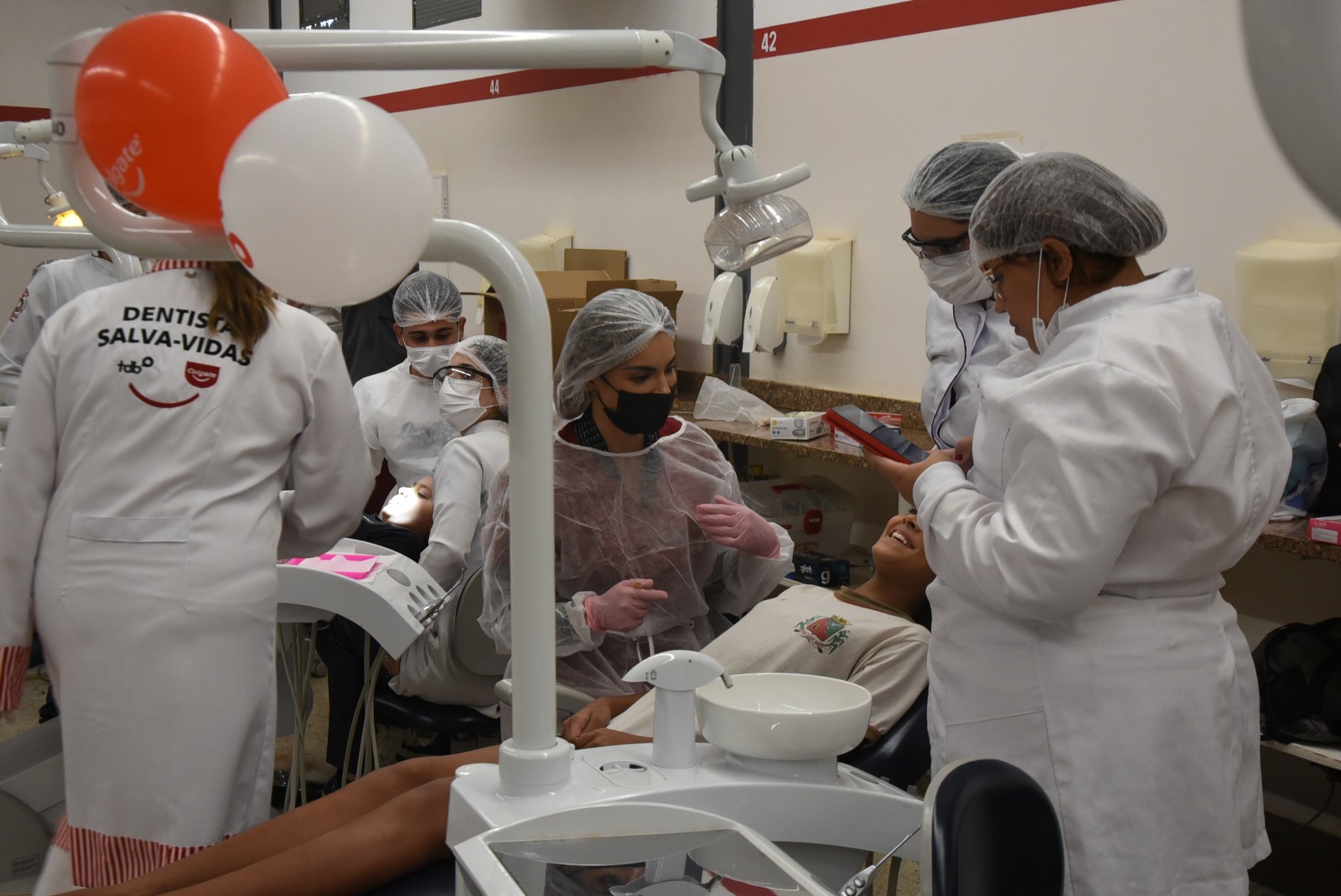 ONG precisa de dentistas voluntários para atender crianças