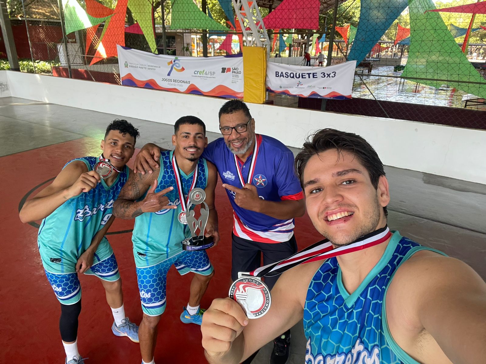 Barretos conquista medalhas no basquete e handebol dos Jogos Regionais