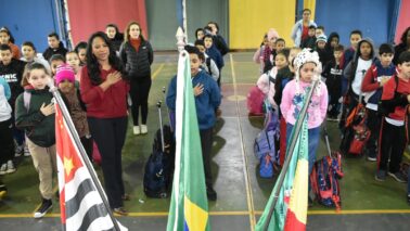 As Escolas Municipais e os Centros Municipais de Educação Infantil (Cemeis) da rede municipal de ensino deram as boas-vindas para os 12.800 alunos, que retornaram para as atividades do segundo semestre letivo, após o período de recesso escolar.