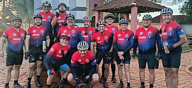 Grupo de ciclistas lança camiseta especial da Festa do Peão