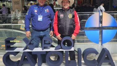 Barretenses Sérgio Rondini e Paulo César Lopes na ExpoCatólica, realizada em SP
