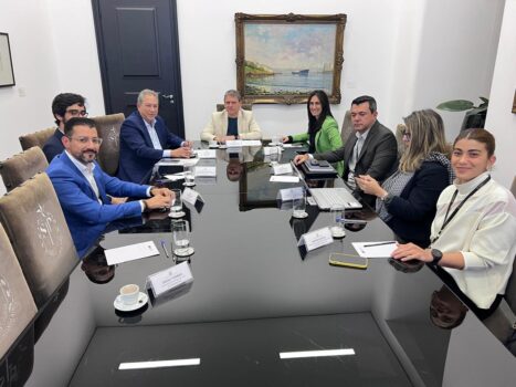 Governador Tarcísio recebeu Odair e o secretário Thyago no Palácio dos Bandeirantes Governador Tarcísio recebeu Odair e o secretário Thyago no Palácio dos Bandeirantes